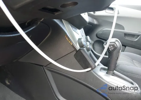 2014 Chevrolet Sonic Lt Auto z USA, uszkodzony, nr VIN 1G1JC6SG3E4147561